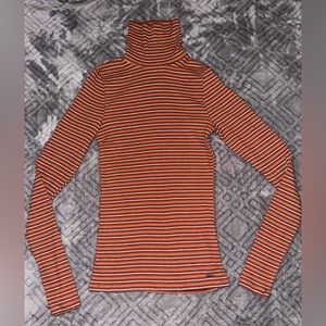 Hollister Small Turtle Neck Long Sleeve Shirt in Orange